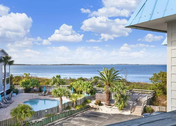 Savannah Beach & Racquet Club 303B Tybee Island